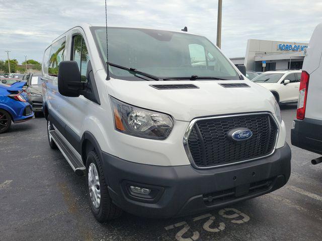 صورة مصغرة 2 لـ 2025 FORD TRANSIT-250 BASE