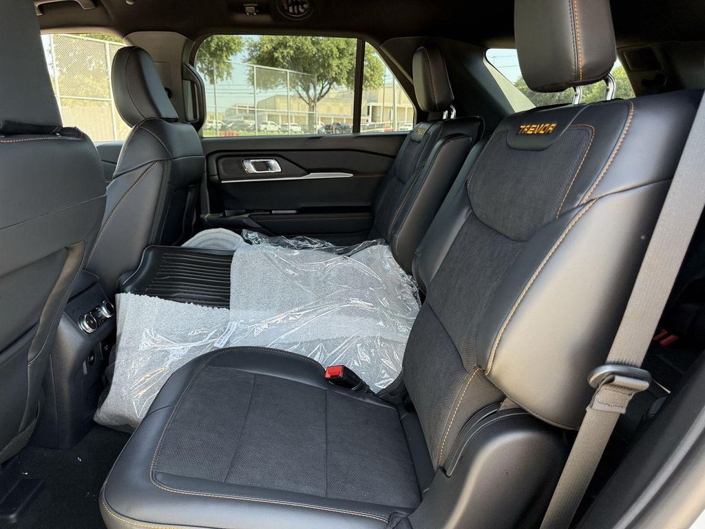 صورة مصغرة 21 لـ 2026 FORD EXPLORER TREMOR