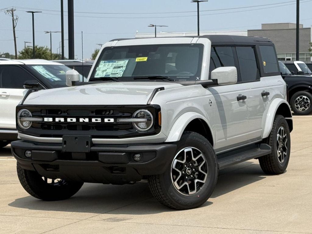صورة 2 لـ 2026 FORD BRONCO OUTER BANKS