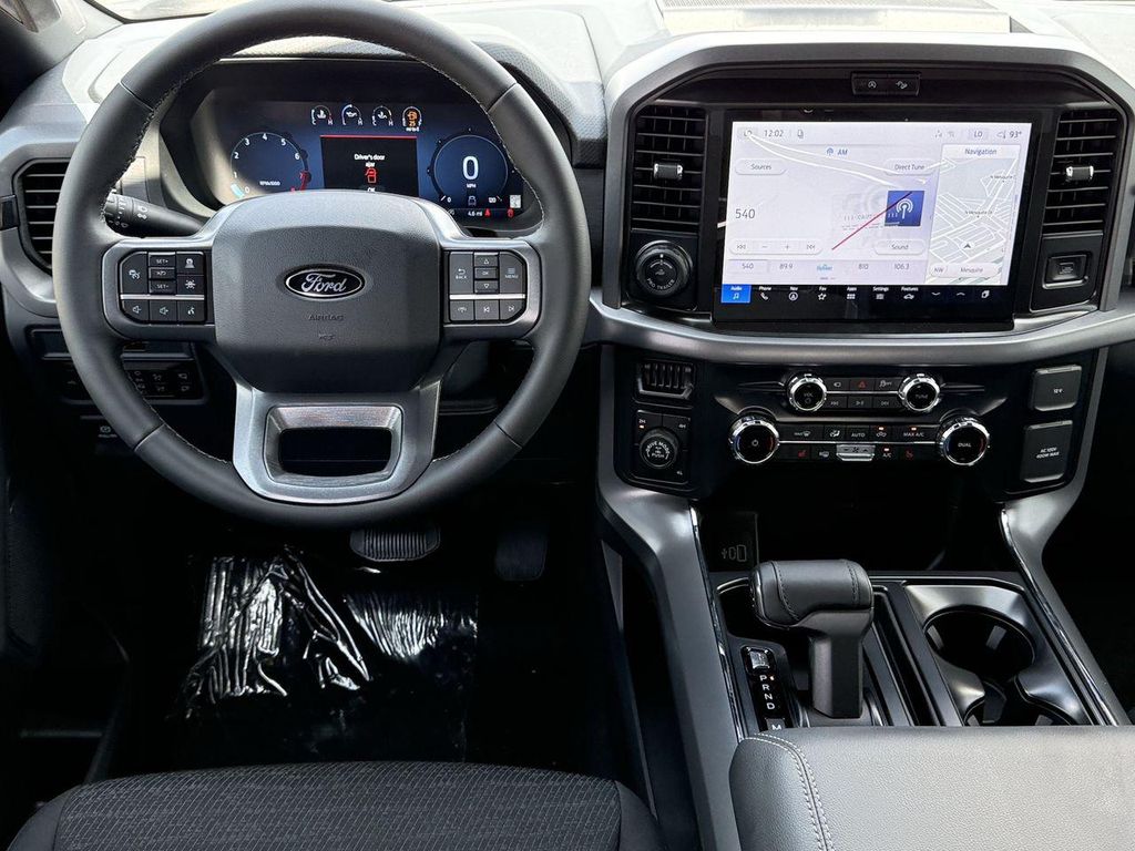 صورة 10 لـ 2026 FORD F-150 XLT