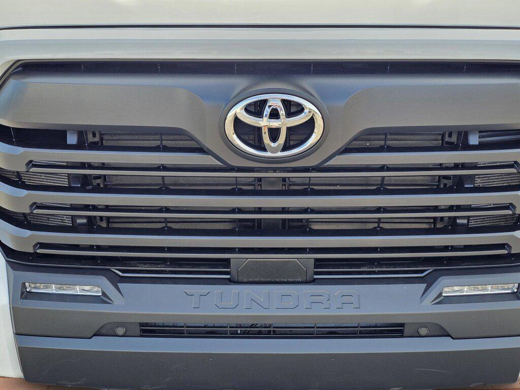 TOYOTA TUNDRA - 3