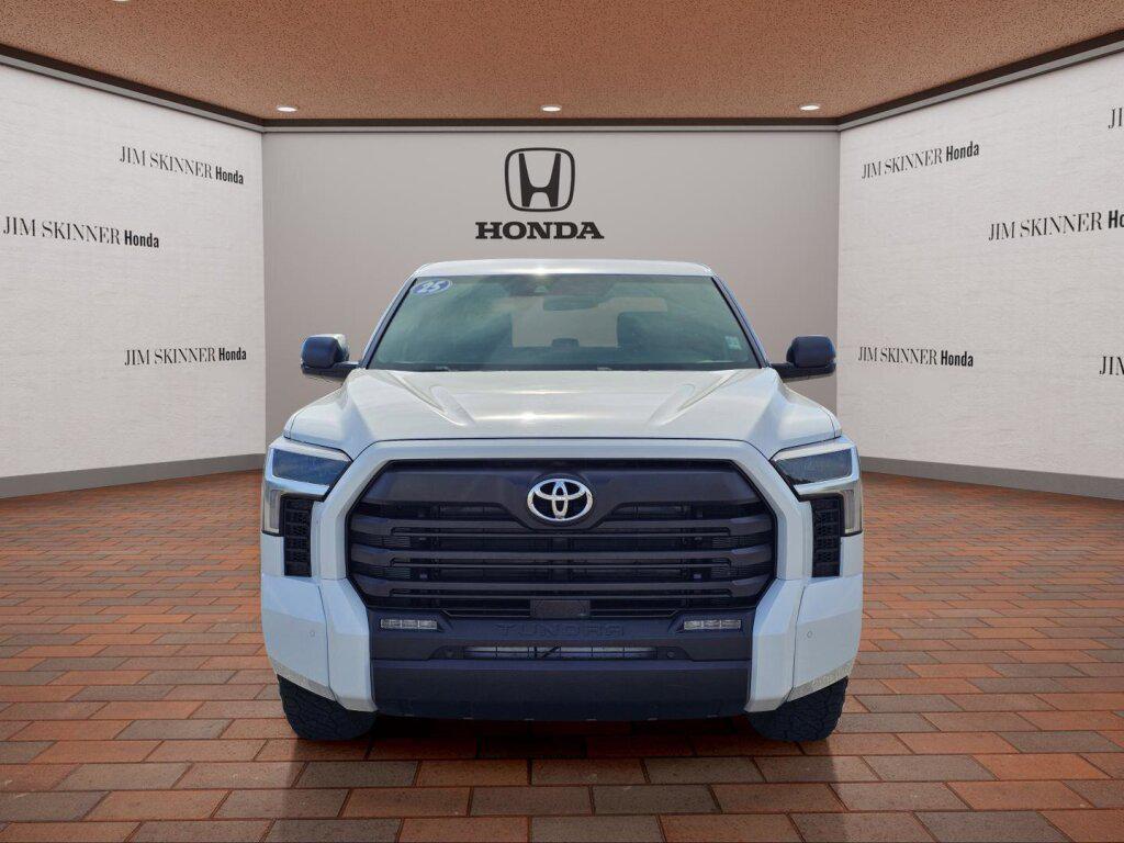 TOYOTA TUNDRA - 2