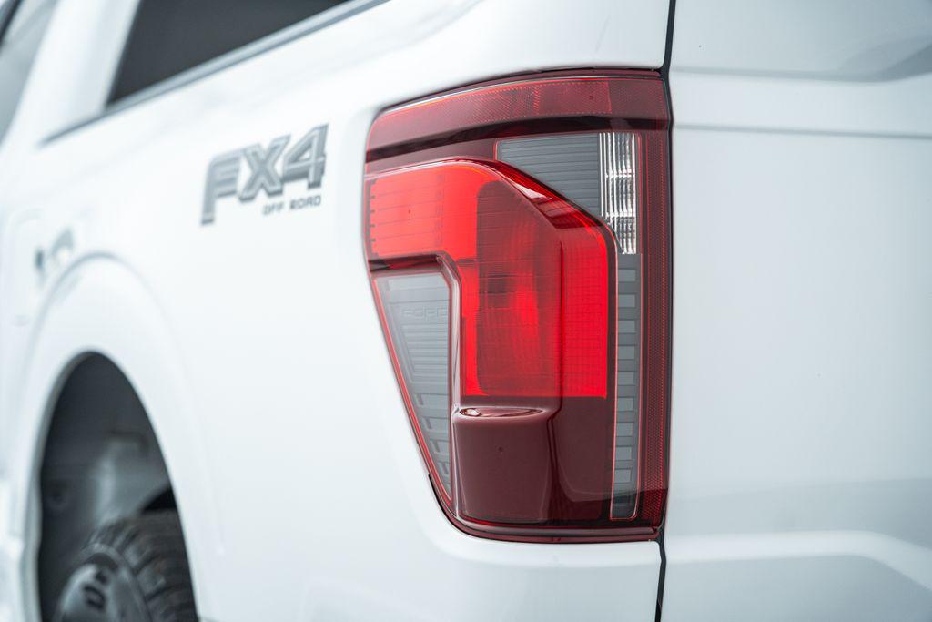 صورة 8 لـ 2025 FORD F-150 STX