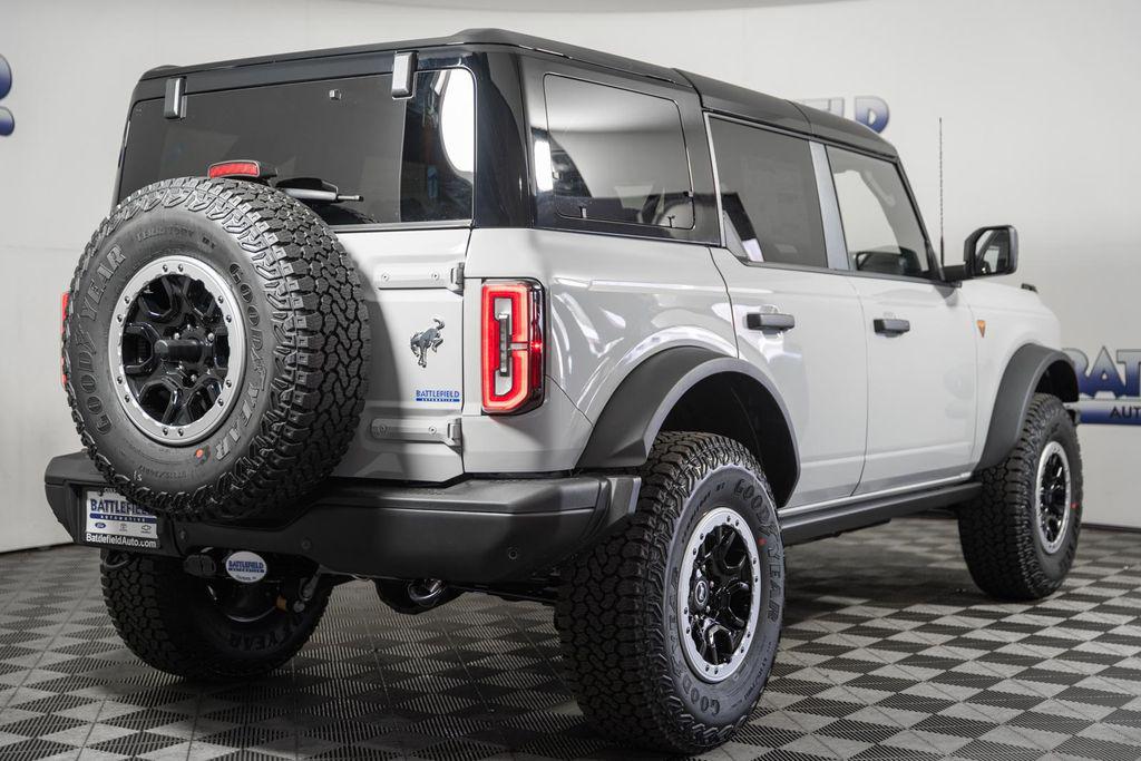 FORD BRONCO - 10