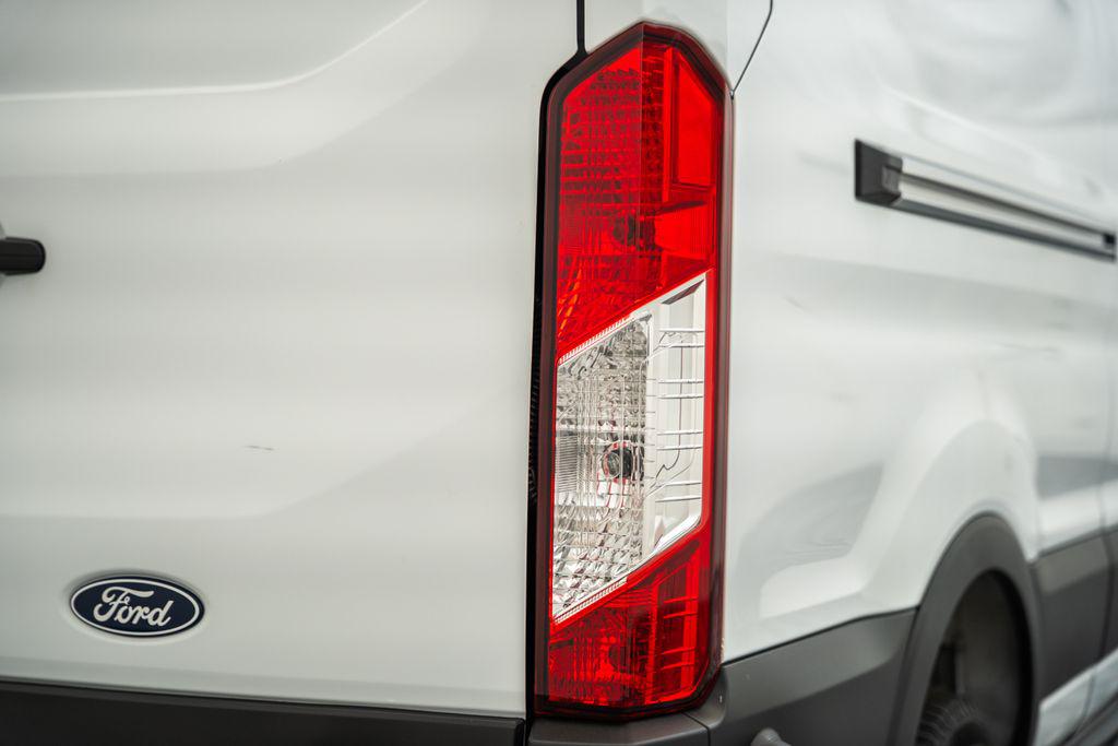 2026 FORD TRANSIT-150 BASE photo 9