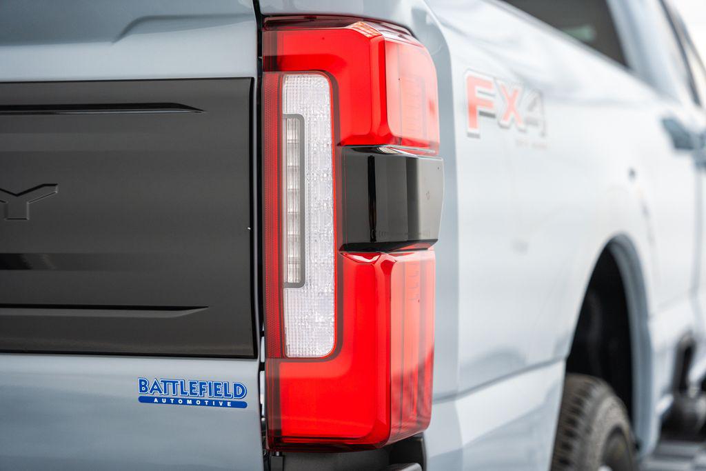 صورة 8 لـ 2026 FORD F-350 PLATINUM