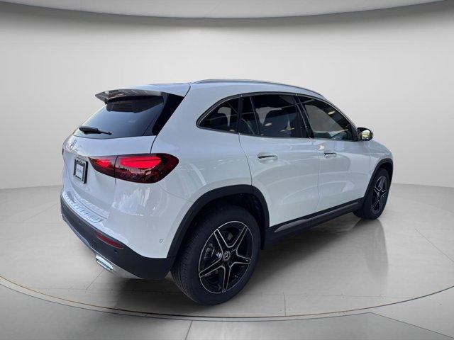 MERCEDES-BENZ GLA - 5
