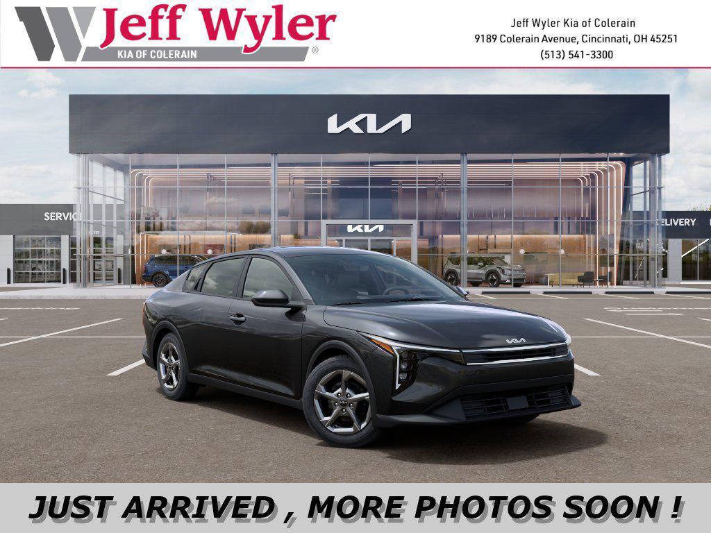 New 2026 Kia K4 LXS