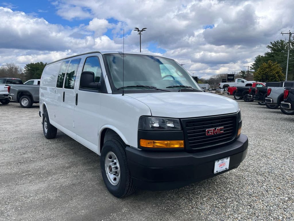 New 2026 GMC Savana 3500 Work Van