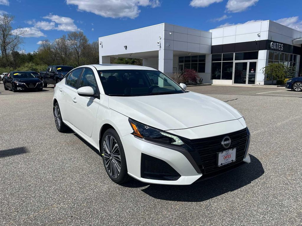 New 2026 Nissan Altima SV AWD