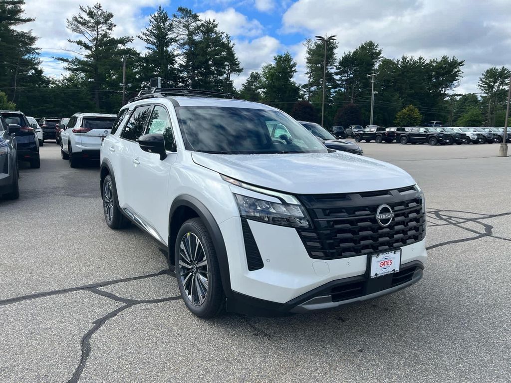 New 2026 Nissan Pathfinder Platinum
