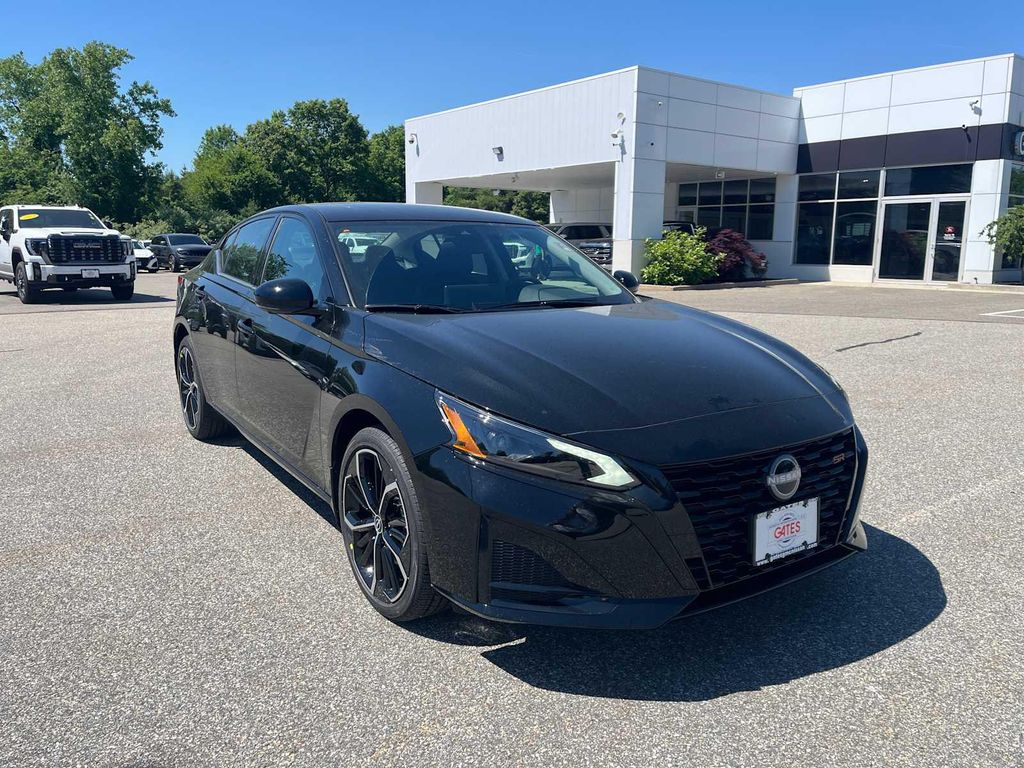New 2026 Nissan Altima SR AWD