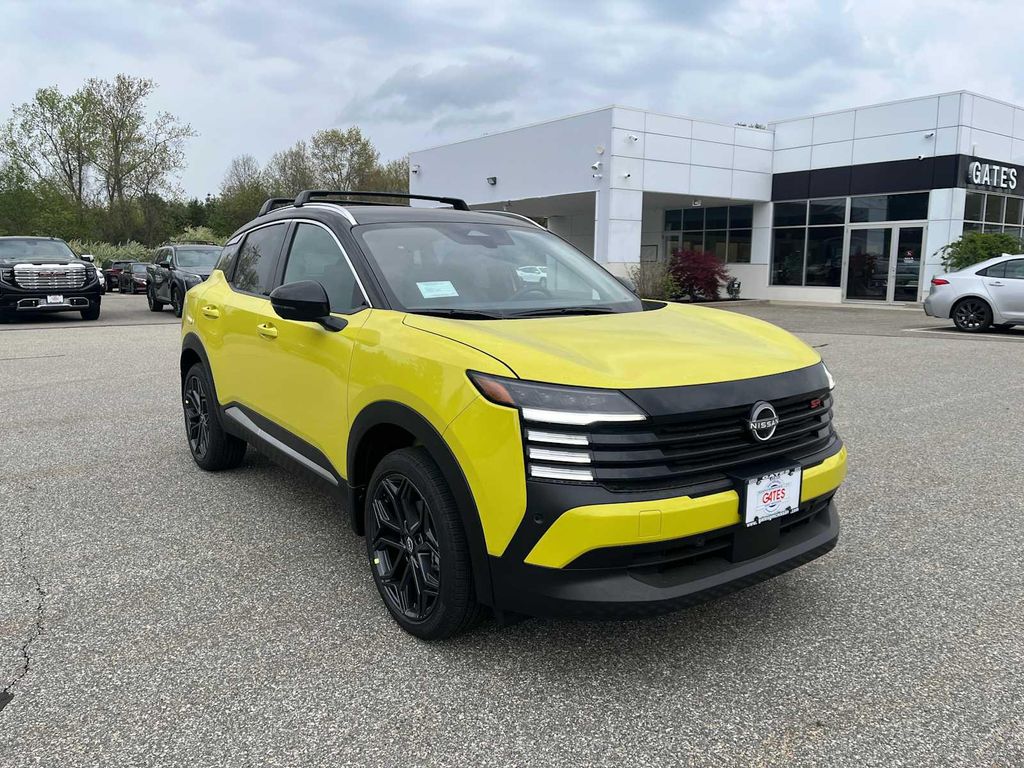New 2026 Nissan Kicks SR