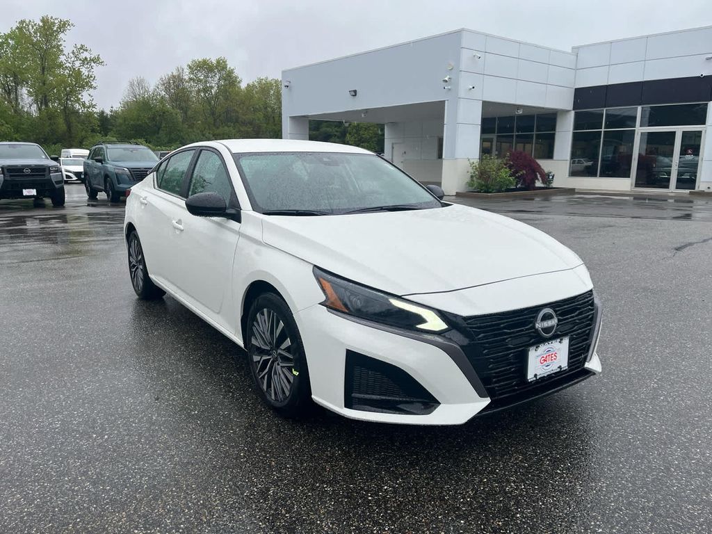 New 2026 Nissan Altima SV FWD