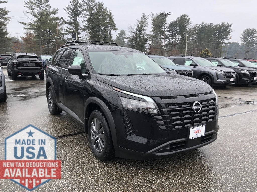 New 2026 Nissan Pathfinder SV