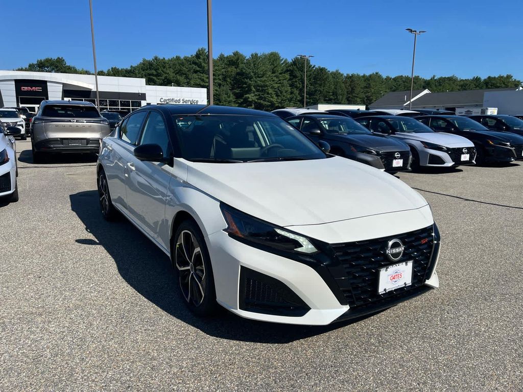 New 2026 Nissan Altima SR AWD