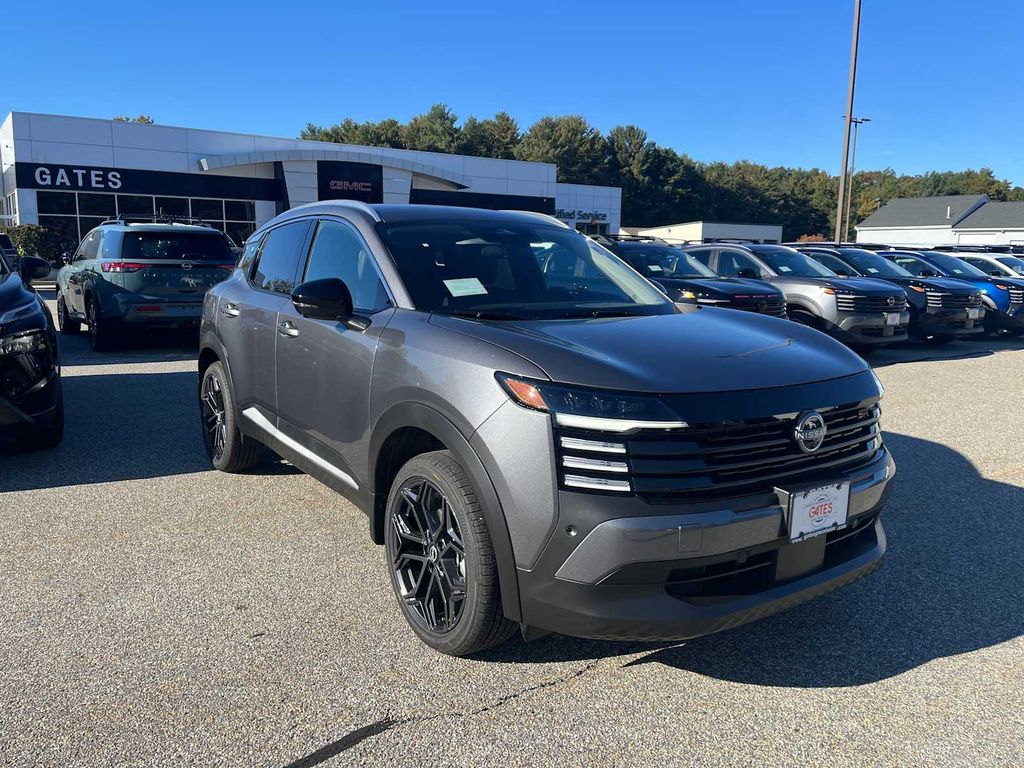 New 2027 Nissan Kicks SR