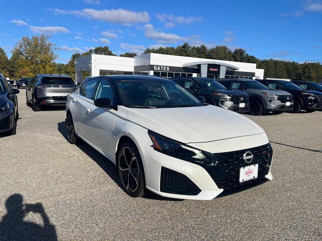 New 2026 Nissan Altima SR AWD