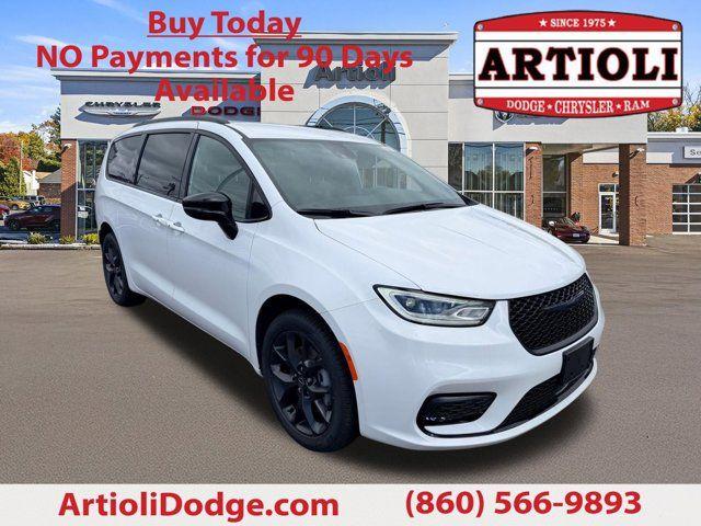 New 2026 Chrysler Pacifica Select