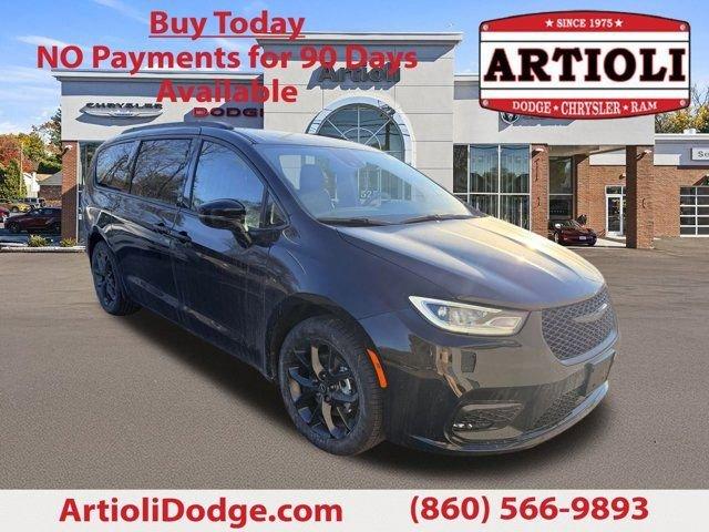 New 2026 Chrysler Pacifica Select