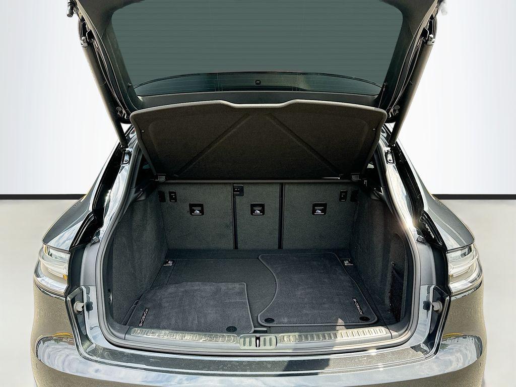 2026 Porsche MACAN — миниатюра 28