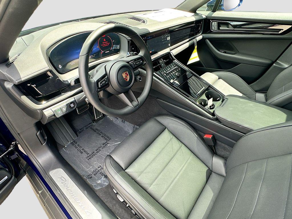 صورة 4 لـ 2026 Porsche PANAMERA 4
