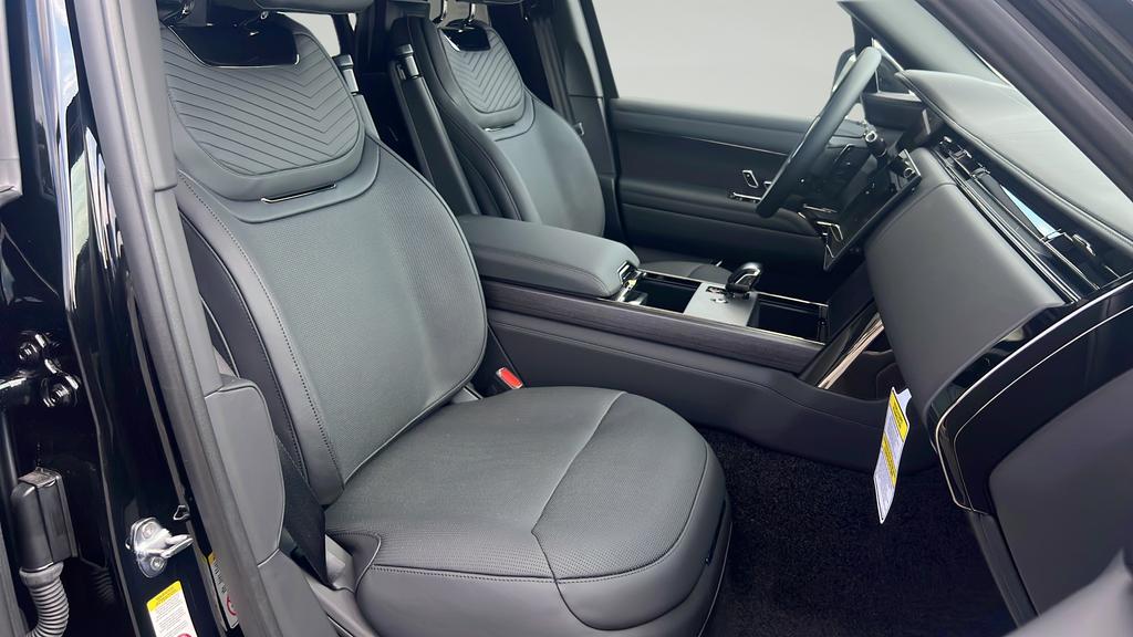 صورة مصغرة 23 لـ 2026 LAND Rover RANGE ROVER P615 SV BLACK