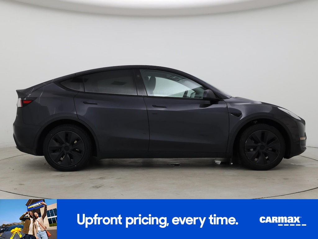 TESLA MODEL Y LONG RANGE - 9