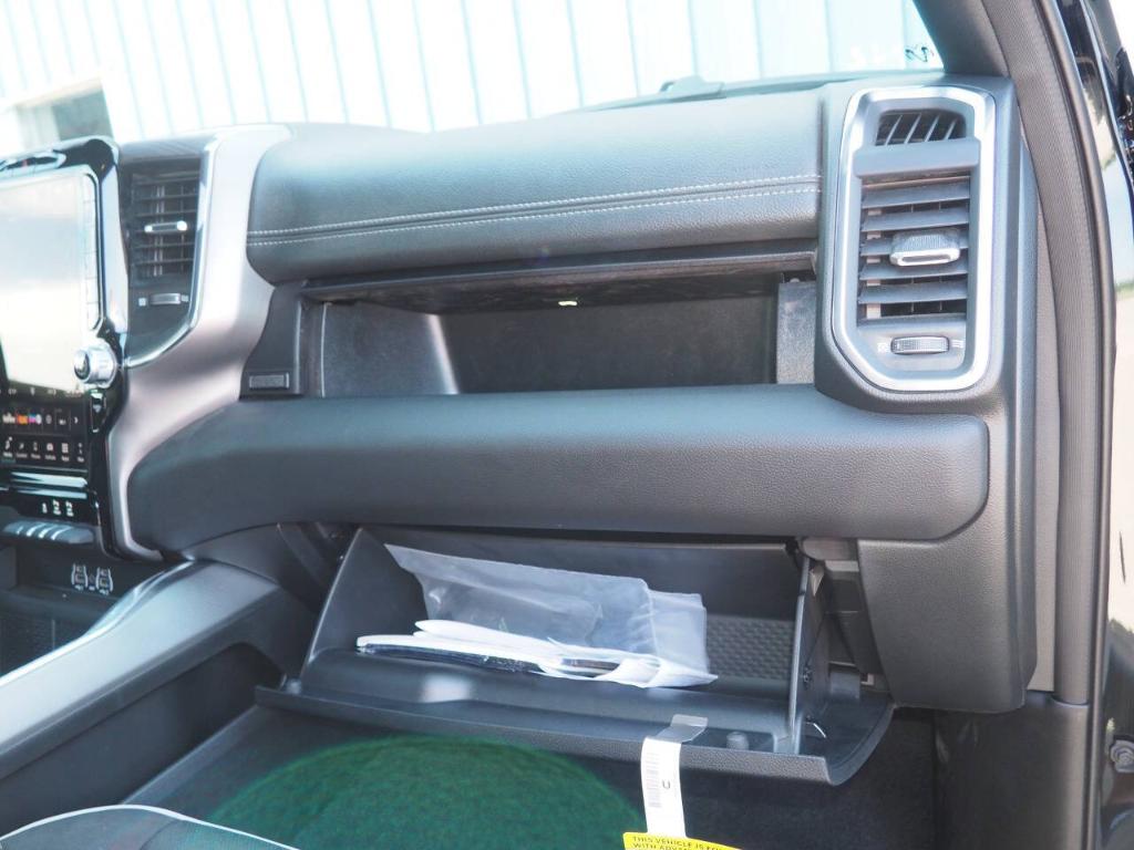 2026 RAM 1500 LARAMIE 缩略图 13
