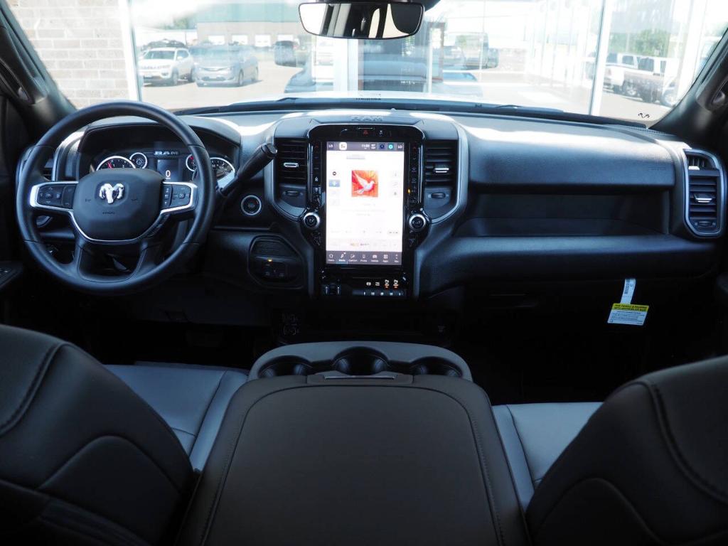 صورة مصغرة 17 لـ 2025 RAM 2500 TRADESMAN