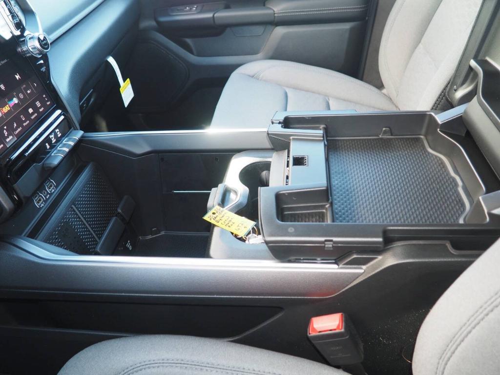 صورة مصغرة 22 لـ 2026 RAM 1500 BIG HORN/LONE STAR