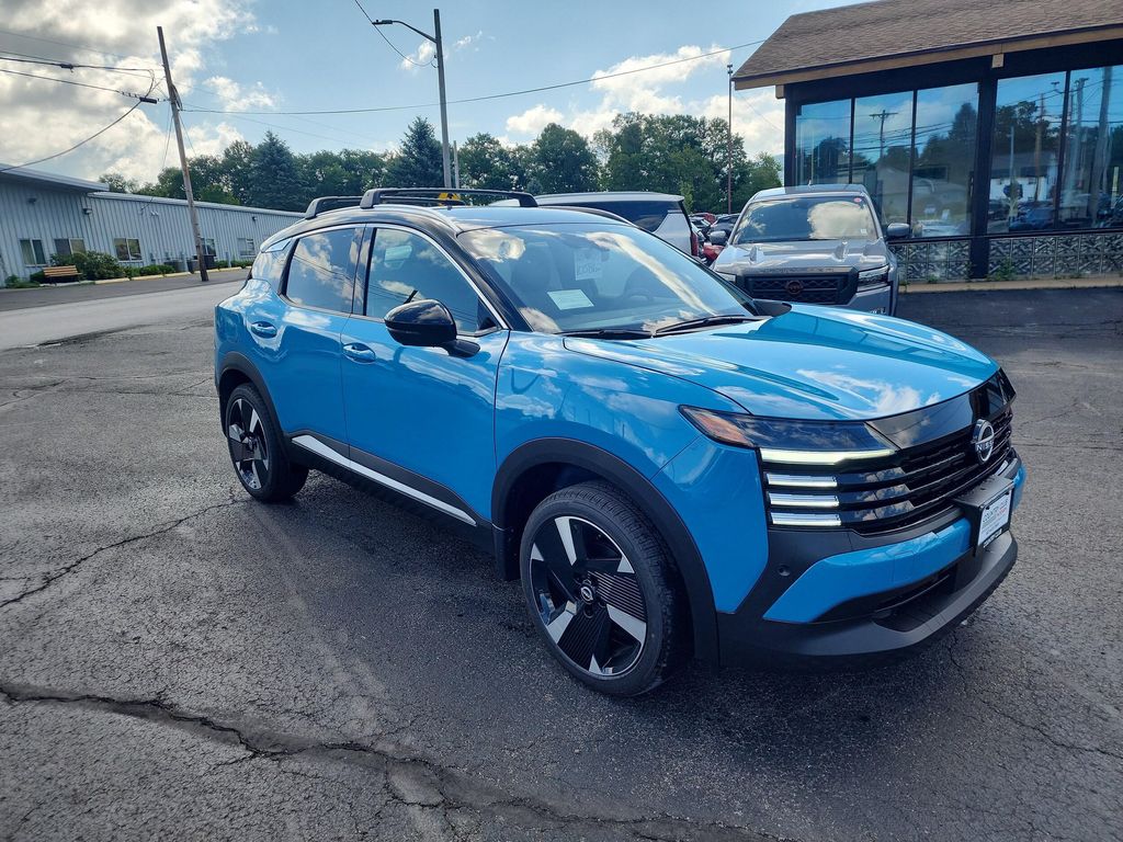 New 2025 Nissan Kicks SR