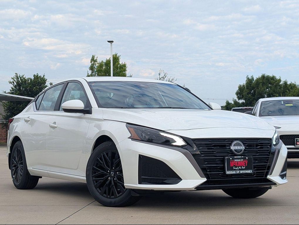 New 2026 Nissan Altima SV FWD