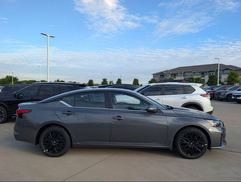 New 2026 Nissan Altima SV FWD