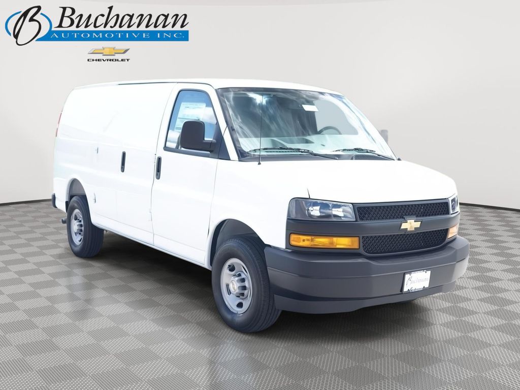 New 2026 Chevrolet Express 2500 LT