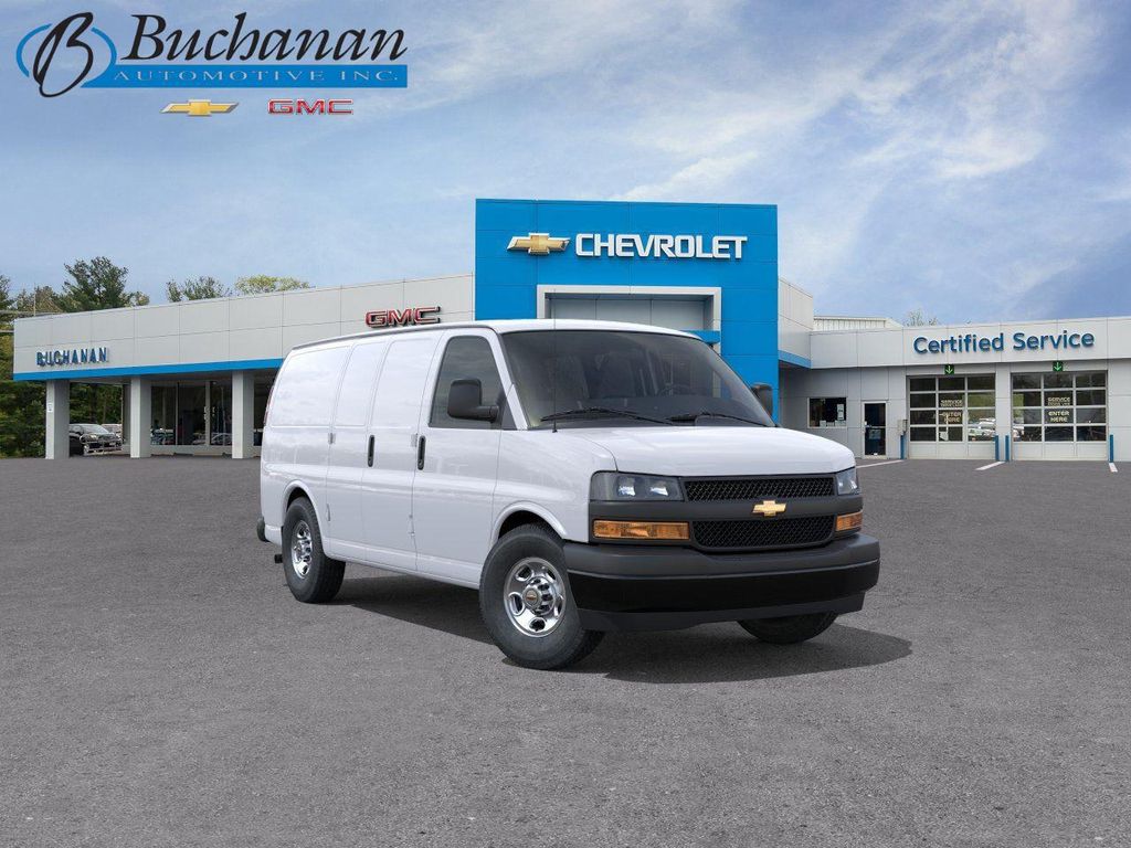 New 2026 Chevrolet Express 2500 LT