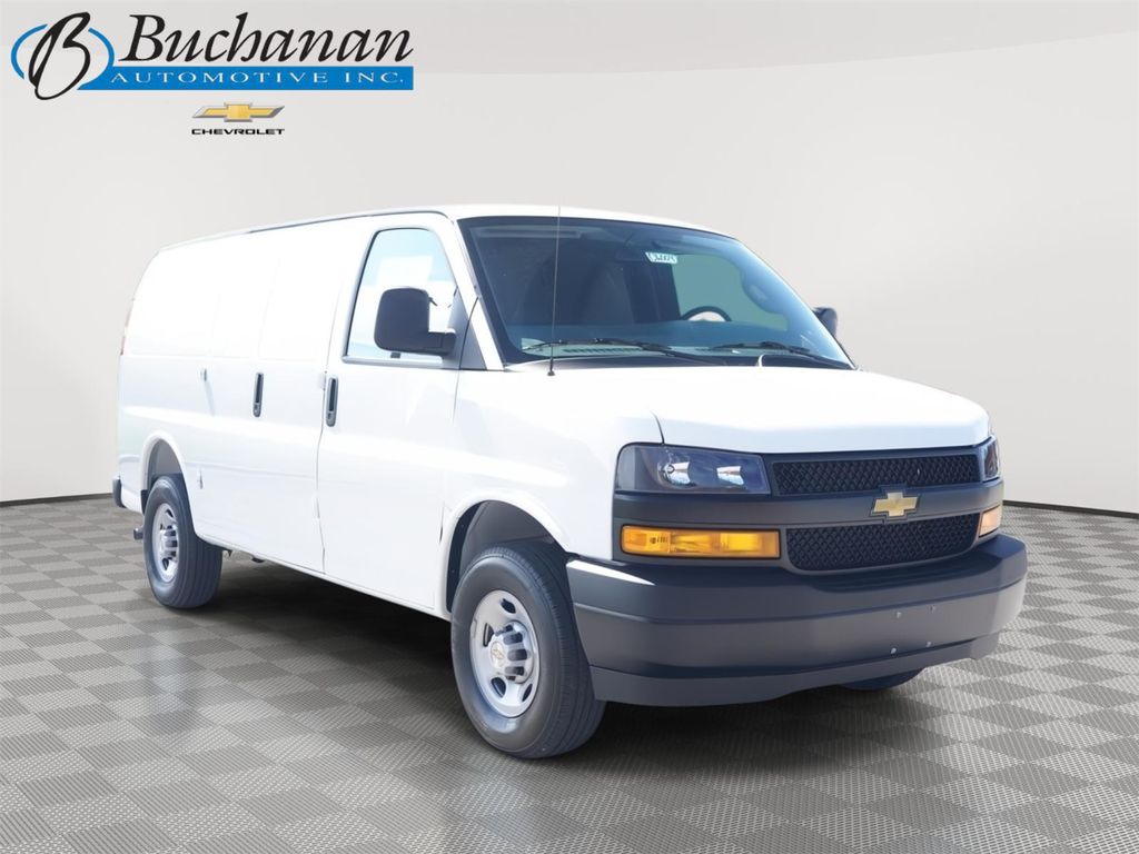 New 2026 Chevrolet Express 2500 LT