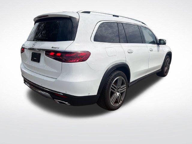 2025 Mercedes-BENZ GLS — фото 5