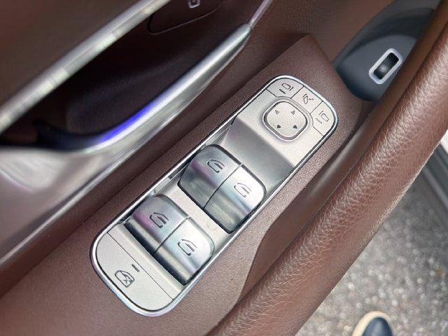 2025 Mercedes-BENZ GLS — миниатюра 11