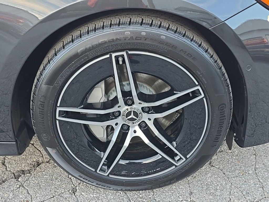 MERCEDES-BENZ E-CLASS - 10