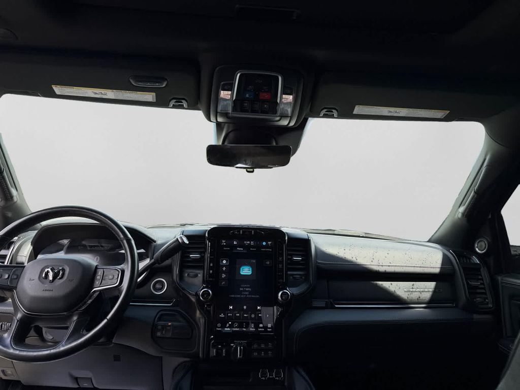 صورة مصغرة 12 لـ 2023 RAM 3500 LIMITED MEGA CAB 4X4 6'4' BOX
