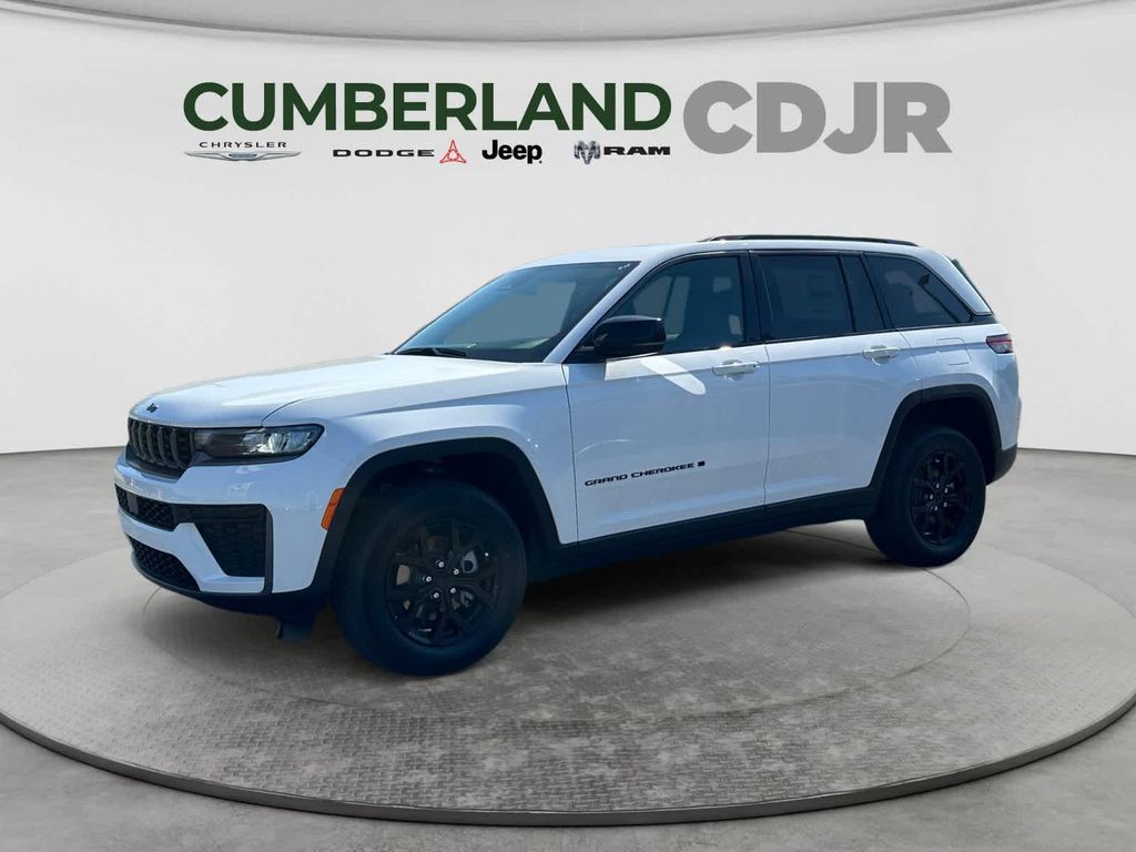 New 2026 Jeep Grand Cherokee Altitude