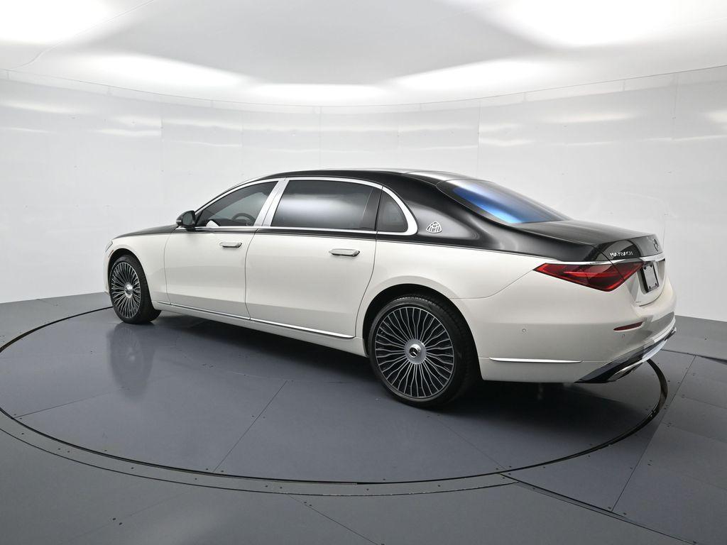 صورة 3 لـ 2023 Mercedes-BENZ MAYBACH