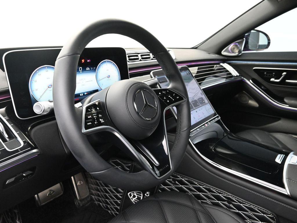 صورة 4 لـ 2023 Mercedes-BENZ MAYBACH
