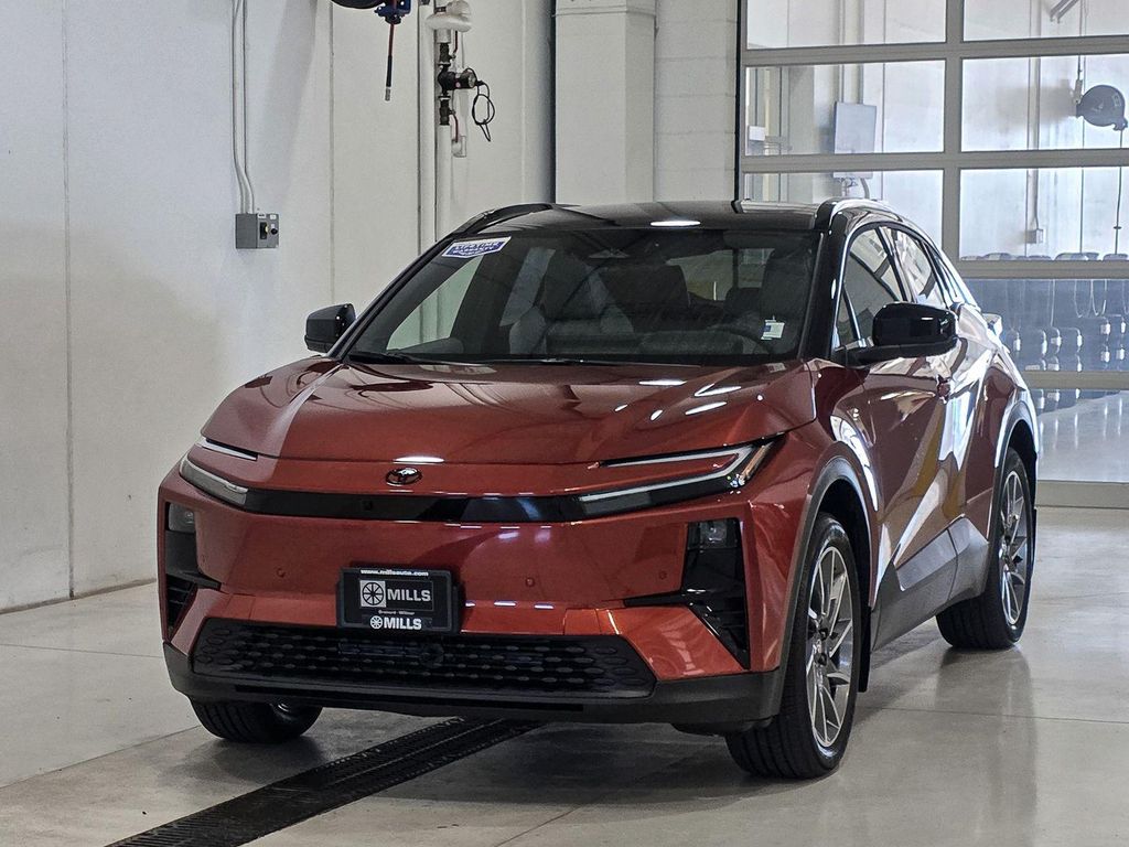 New 2026 Toyota C-HR XSE