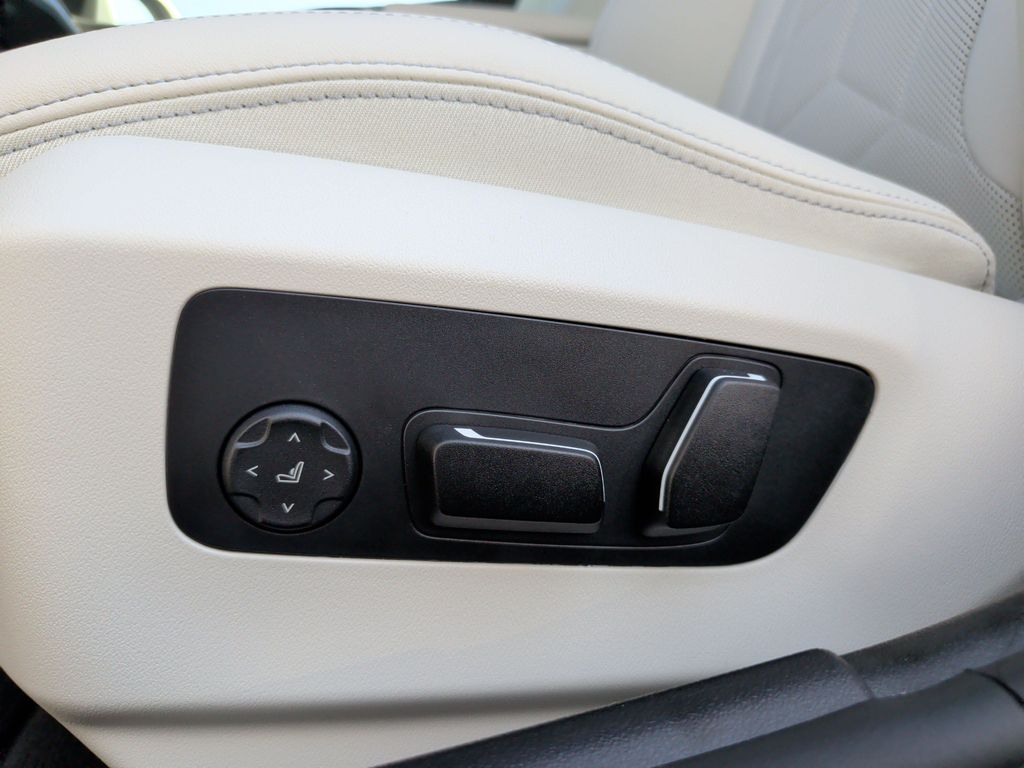 صورة مصغرة 30 لـ 2027 BMW I5 EDRIVE40