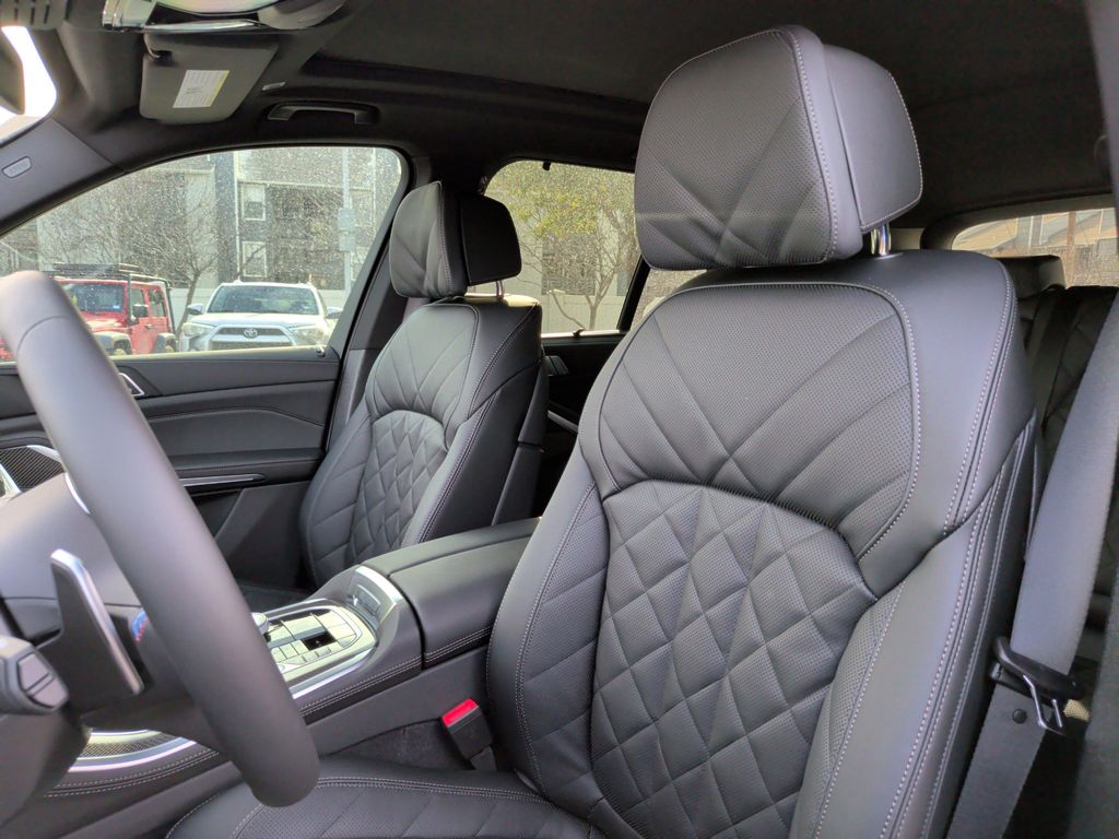 2026 BMW X5 M60I 缩略图 27