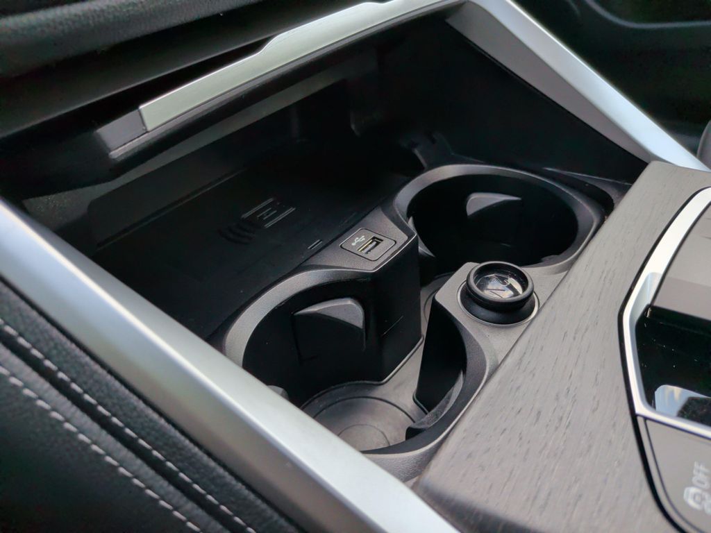صورة مصغرة 21 لـ 2023 BMW I4 GRAN COUPE EDRIVE40