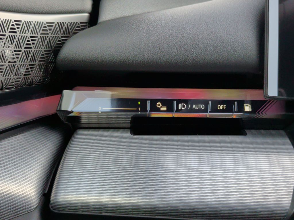 صورة مصغرة 26 لـ 2027 BMW 550E 550E XDRIVE