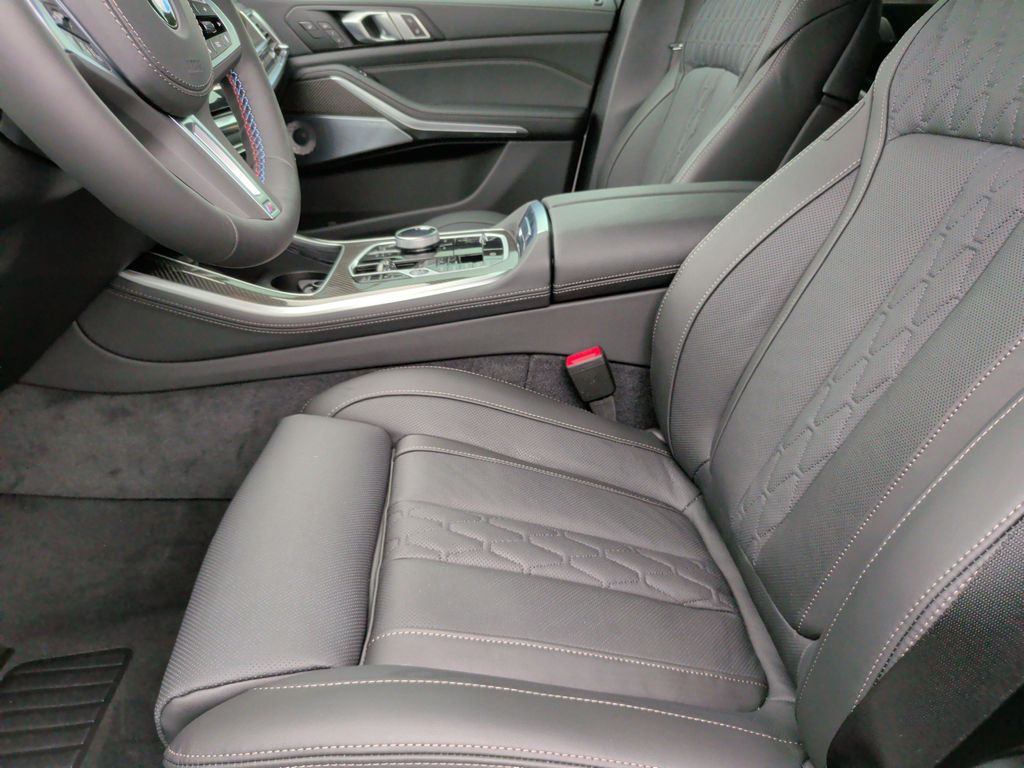 صورة مصغرة 29 لـ 2026 BMW X5 M60I